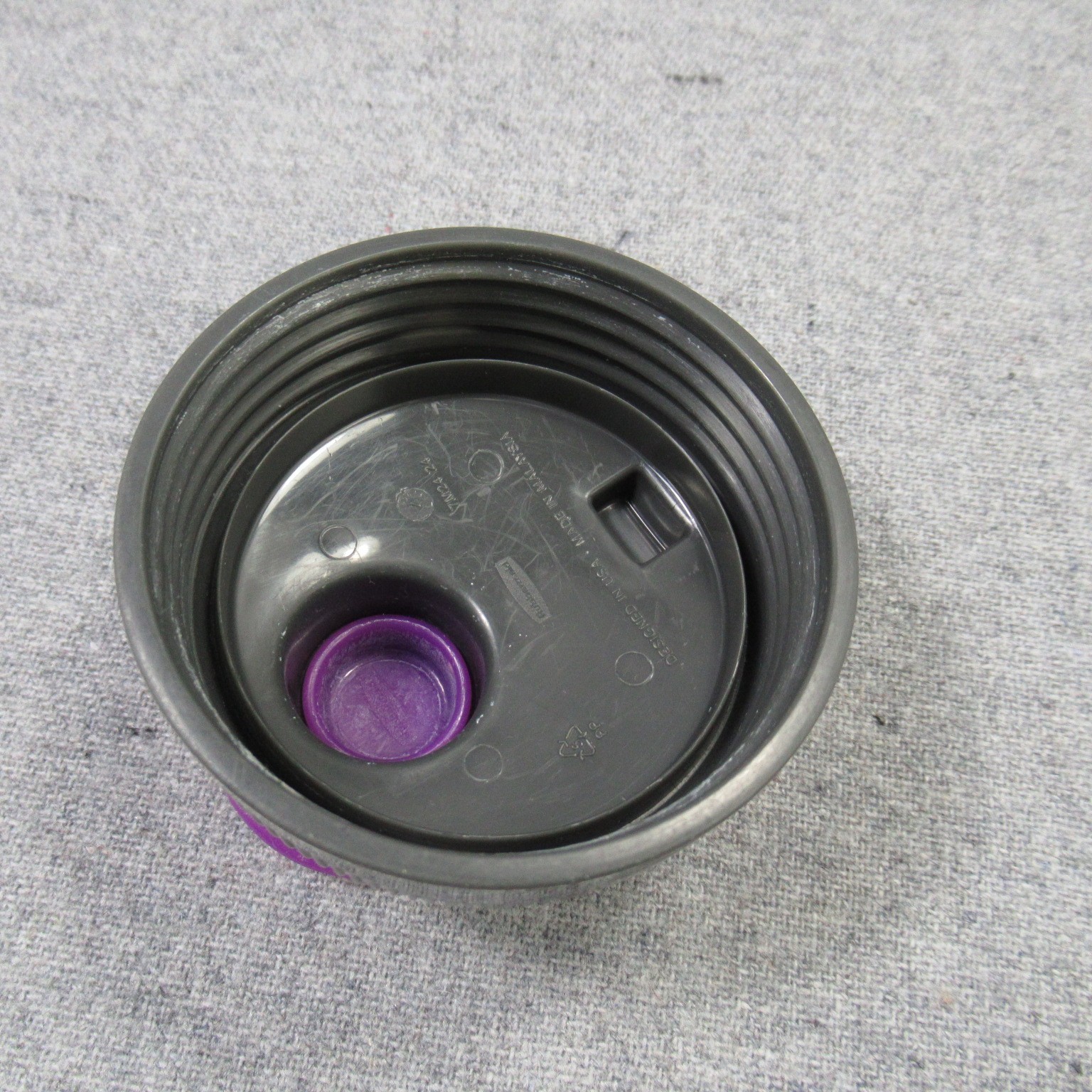 Rubbermaid Design Series Chug 20 Oz Water Bottle Flip Top Flowers Purple Gray