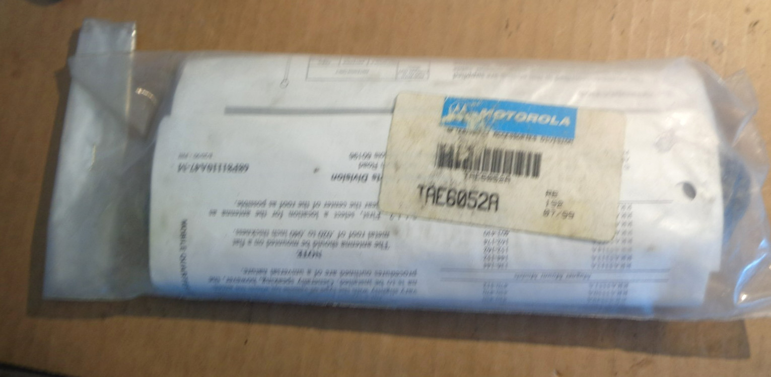 New Motorola TAE6052A UHF 1/4 Wave Mobile Antenna With Mount & Cable