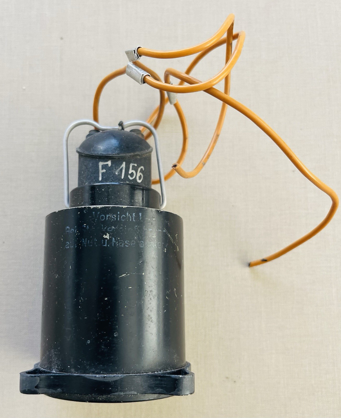 WW II German Aircraft HOMING INDICATOR AFN2 Ln 27002 w/light bulb, bezel