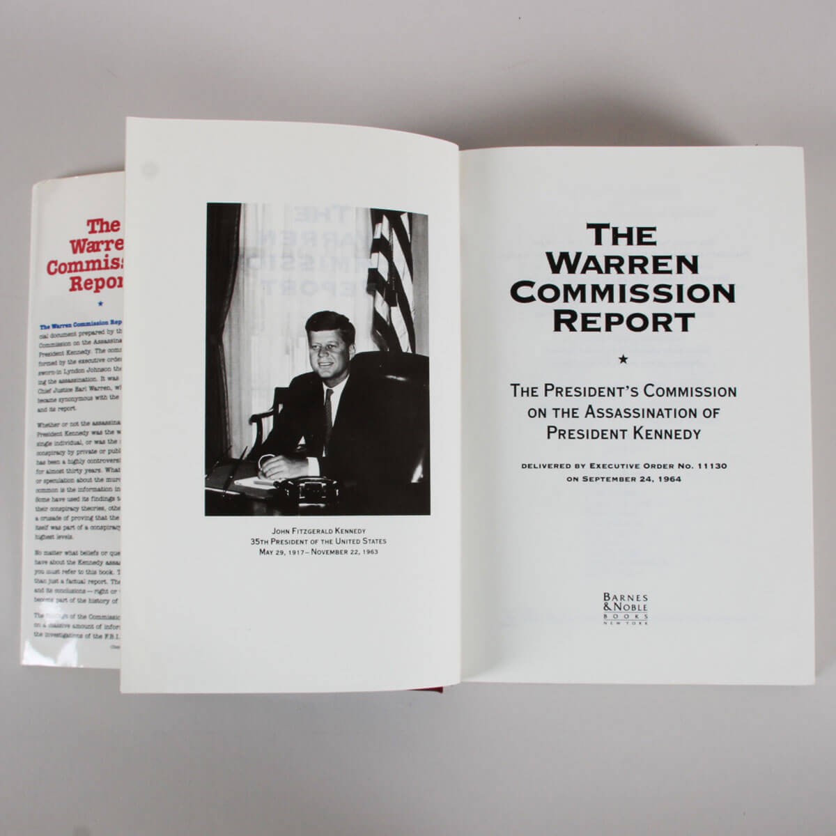 President Gerald Ford Signed Book The Warren Commission Report - COA JSA