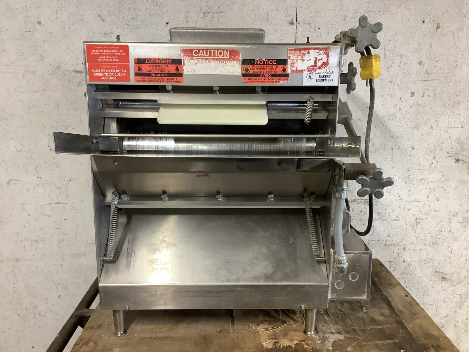 Dough Roller Sheeter Acme MRS11 115V 1phTESTED