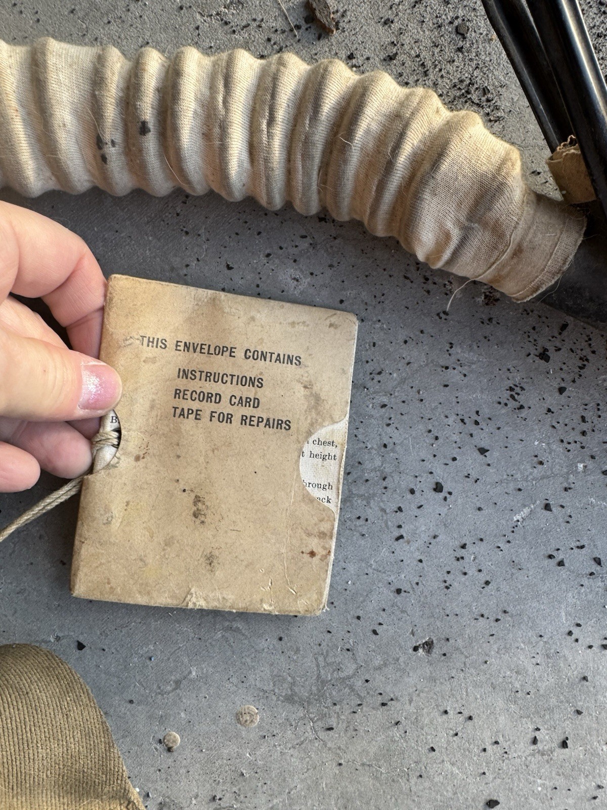 Vintage Dutch commercial Model 128 gas mask For Rehab Display 1930’s Rehab