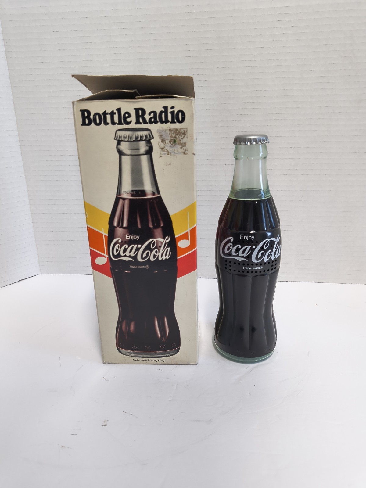 COCA COLA BOTTLE RADIO IN BOX UNTESTED