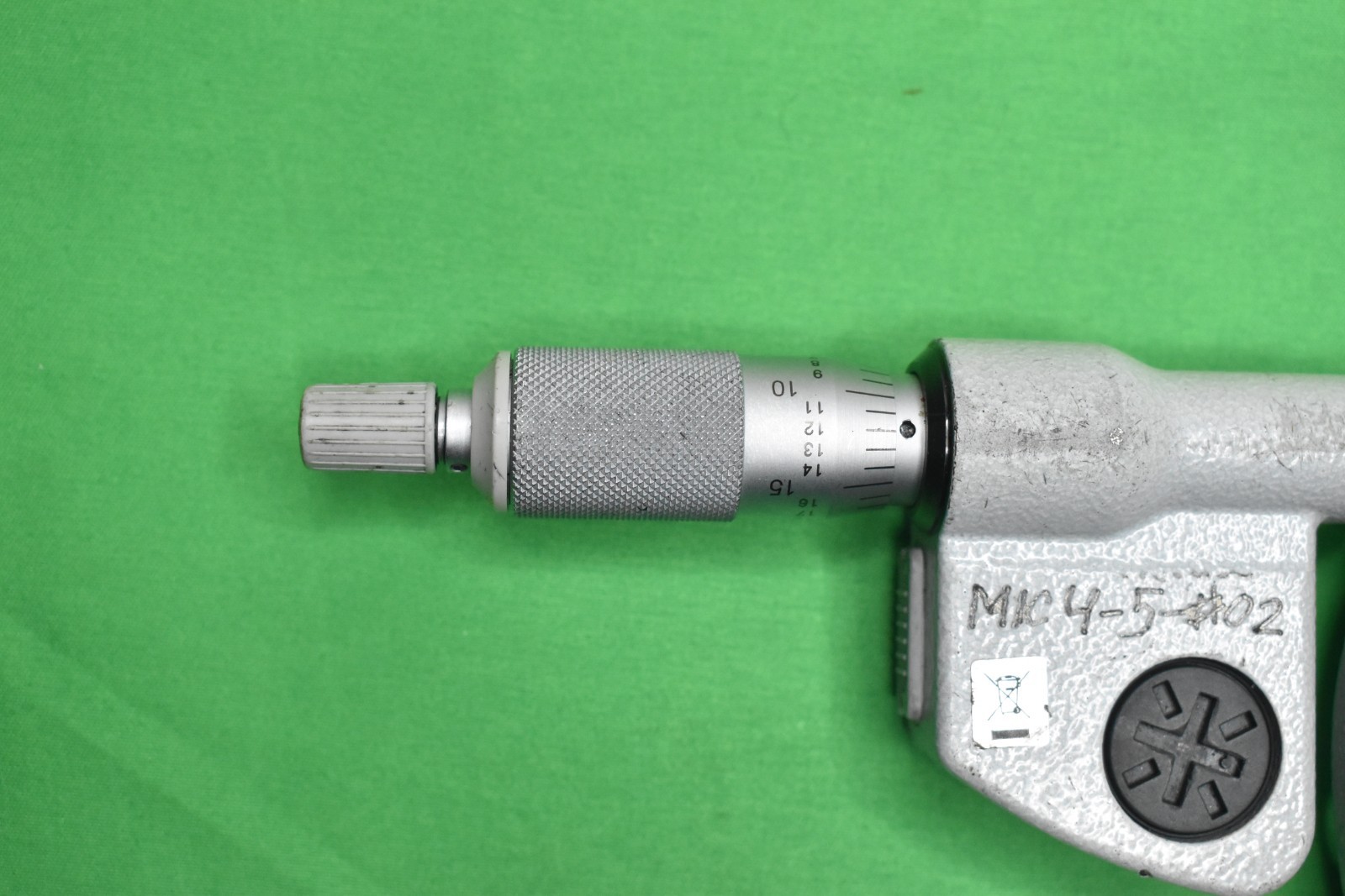 Mitutoyo 293-350-30 Digimatic IP65 4-5" Outside Micrometer w/Case
