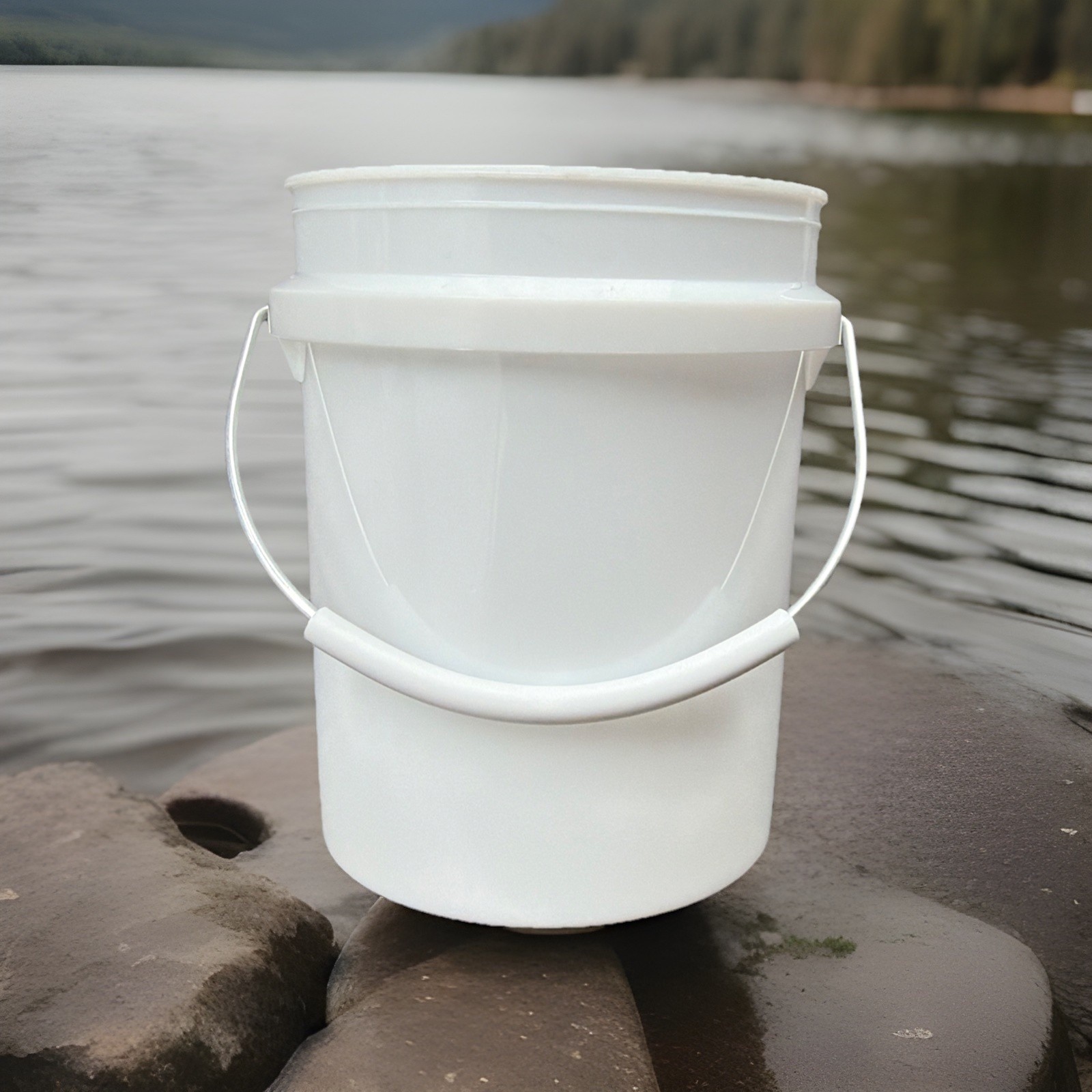 Bass Pro Shops Mini Bucket
