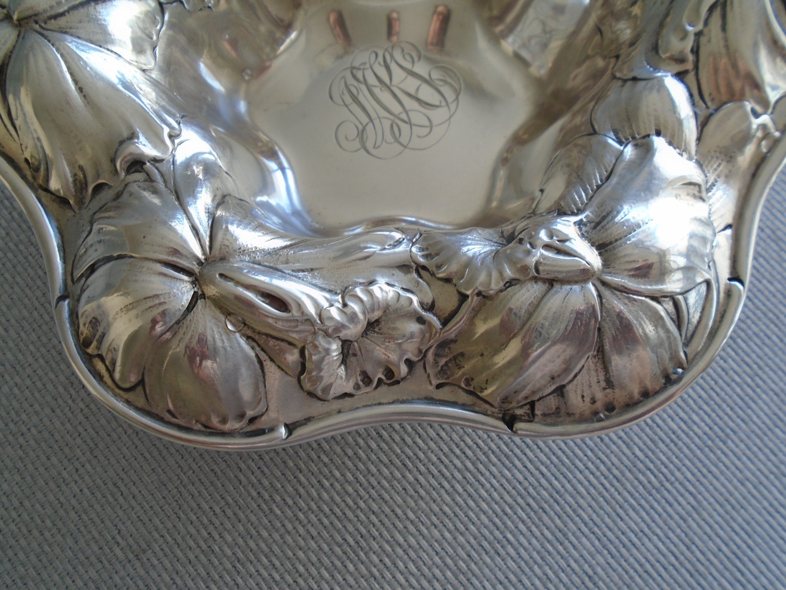 GORHAM STERLING SILVER ~ REPOUSSE DISH BOWL 7" c1898 5.6oz~ ART NEUVEAU BEAUTY!