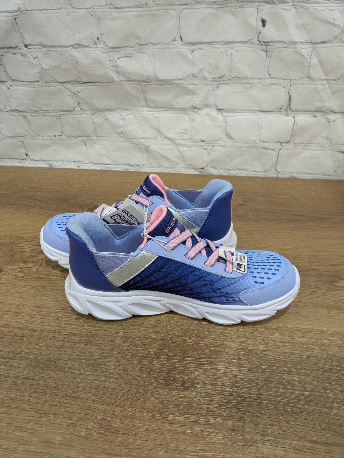 Skechers Kids Lightweight Hands Free Swift Fit Sneaker Size 4 Navy/Muti