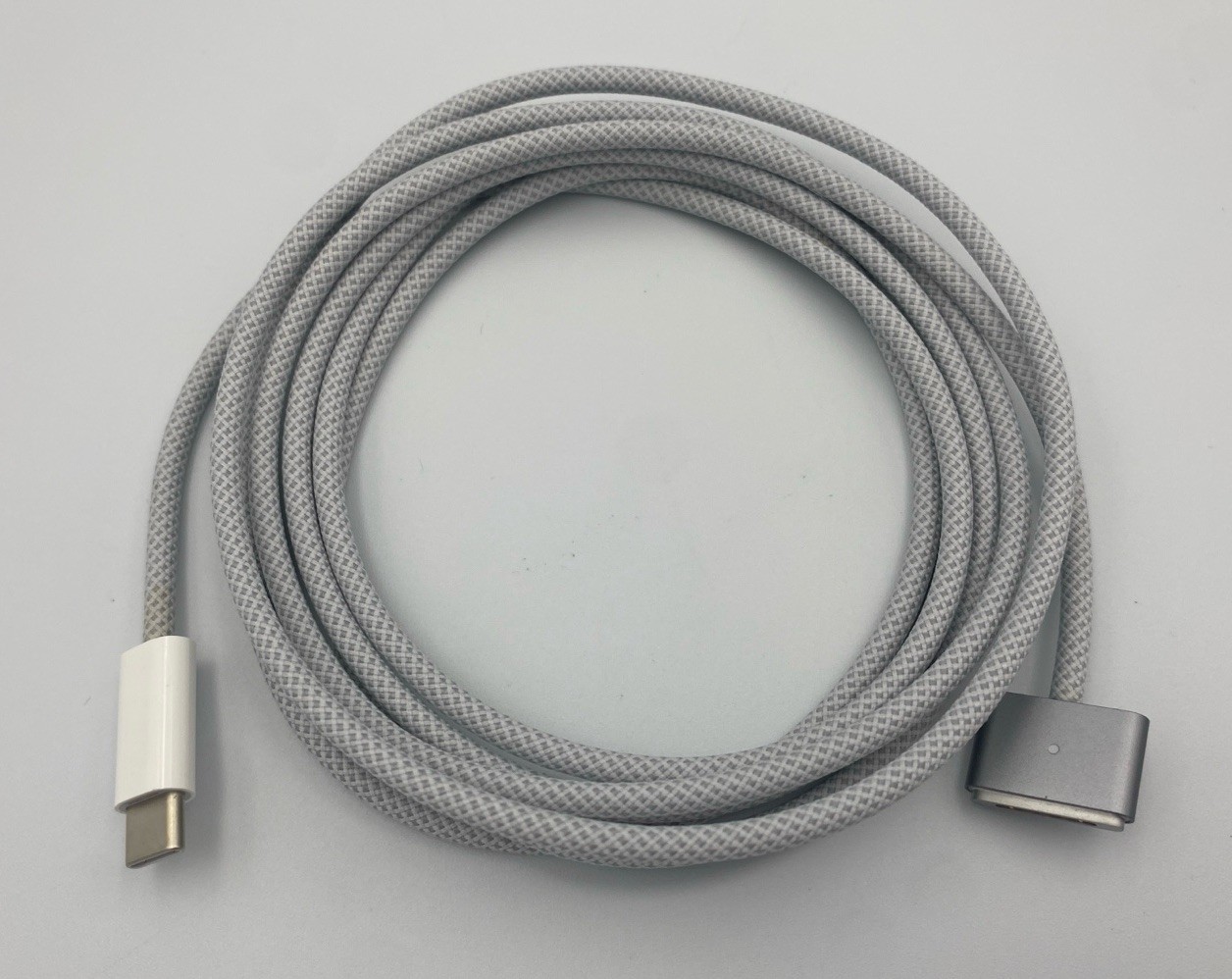 Genuine Apple USB-C to MagSafe 3 Space Gray Cable (2 m) - A2363 MW623AM/A - New