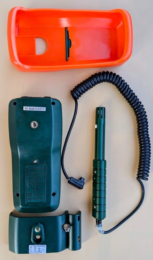 Infrared-Thermometer / Hydro- Thermometer by EXTECH Instruments - Model RH101