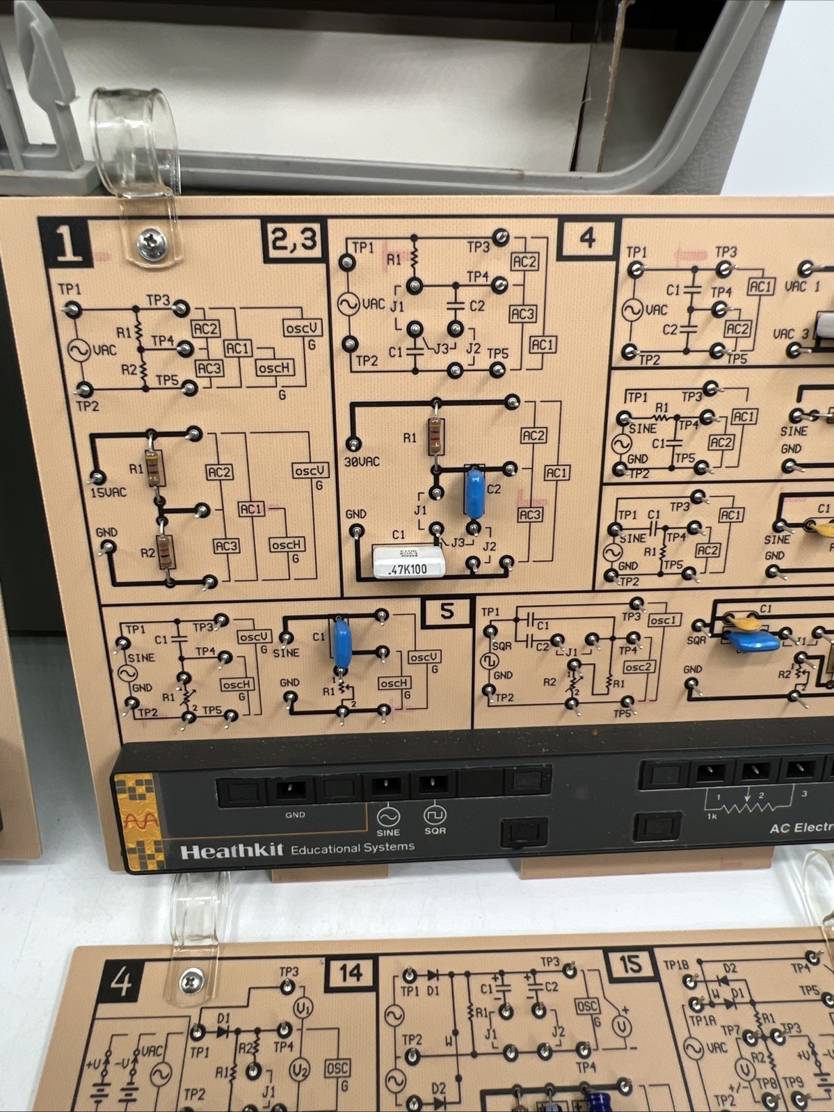 Heathkit Educational Systems ETB 6102 AC Electronics 5 Circuit boards w/Case