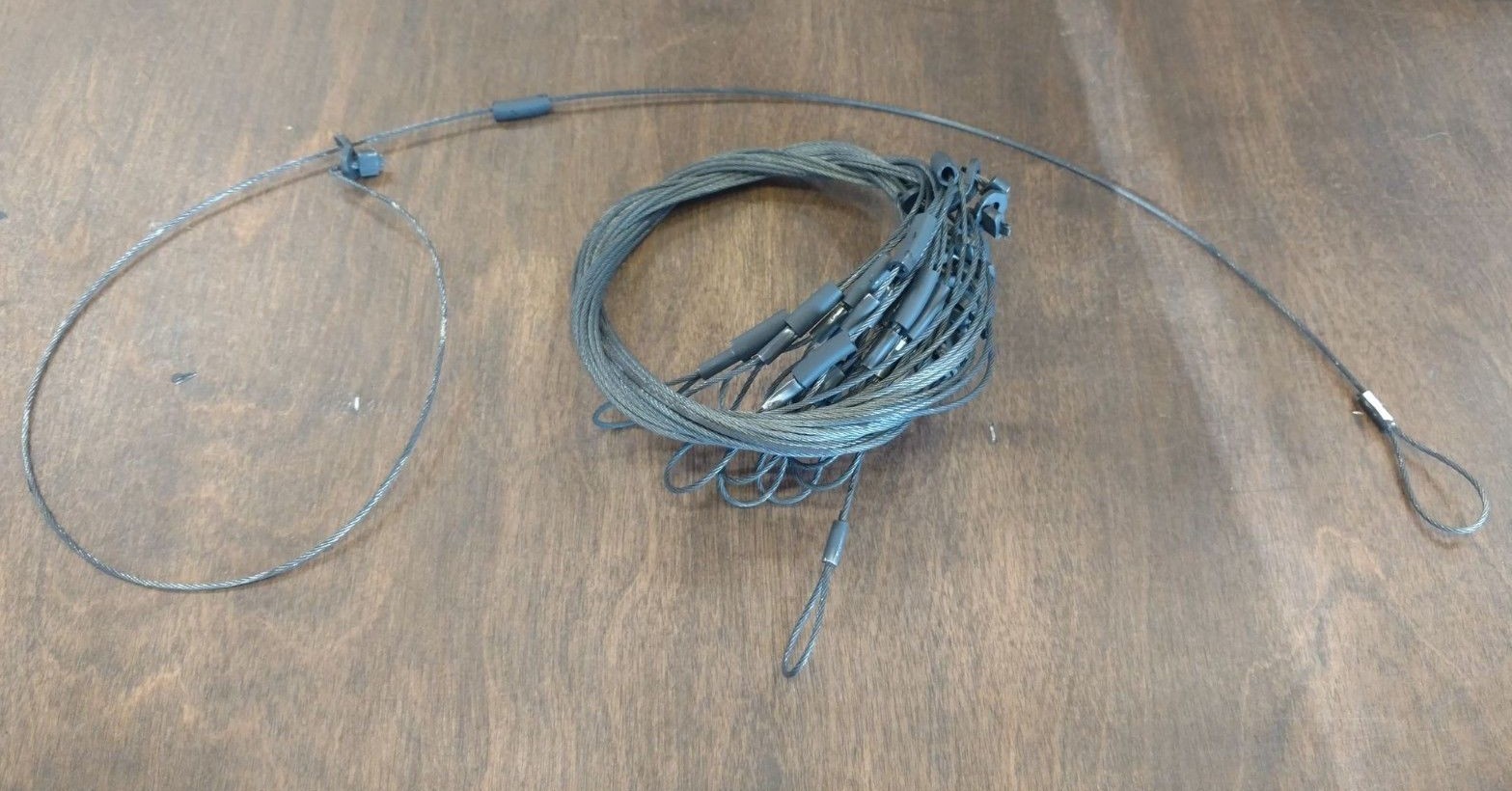12 DYED RABBIT SNARES 1 DOZEN 36"  SURVIVAL RABBIT  SNARES
