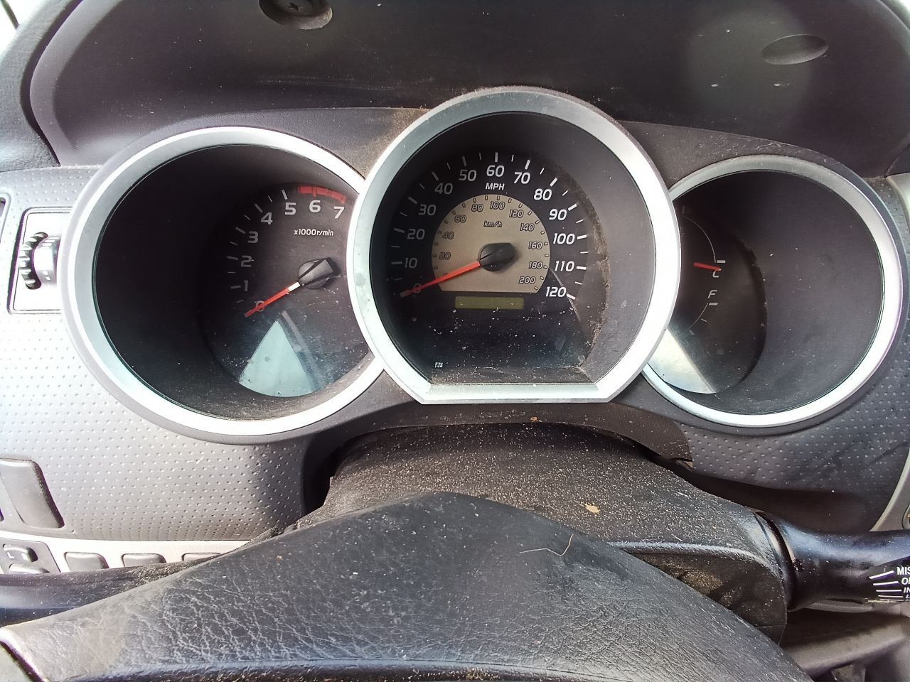 Front Passenger Right Spindle/Knuckle w/Hub from 2006 Toyota Tacoma 12786468