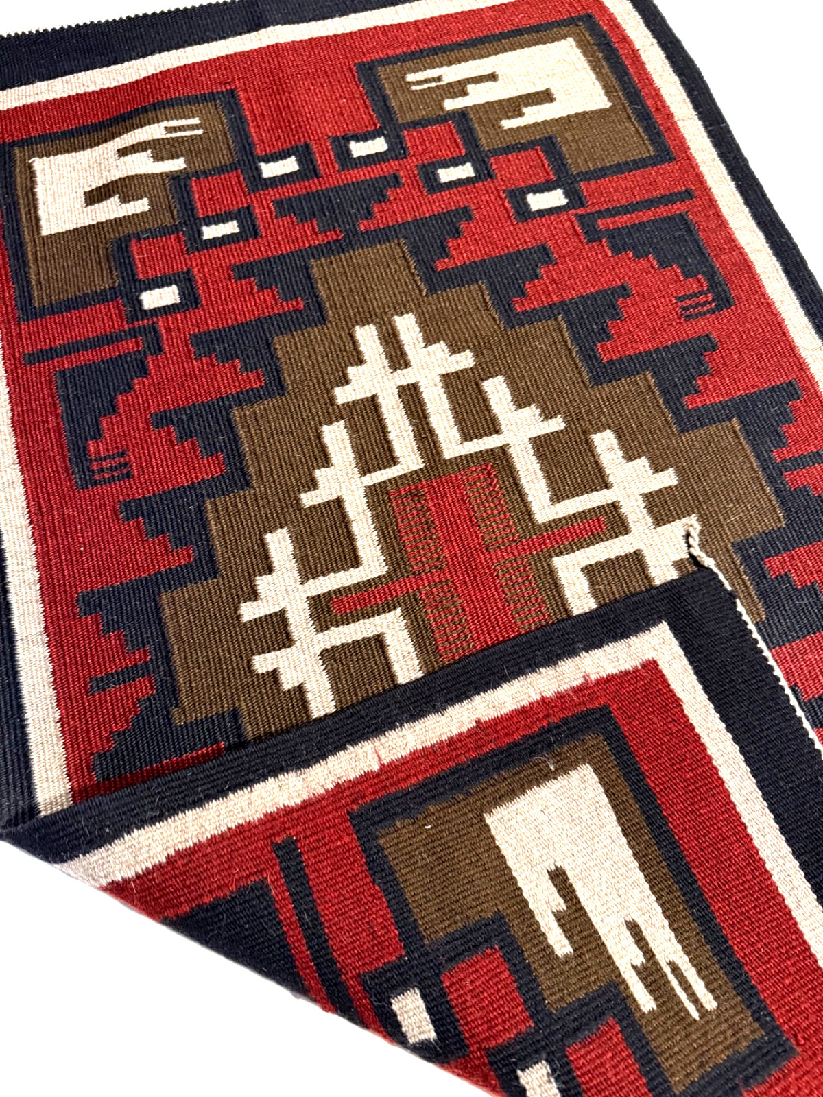 BEAUTIFUL NAVAJO GANADO RUG, INTRICATE DESIGN, HANDSPUN WOOL, 20TH C, MINT