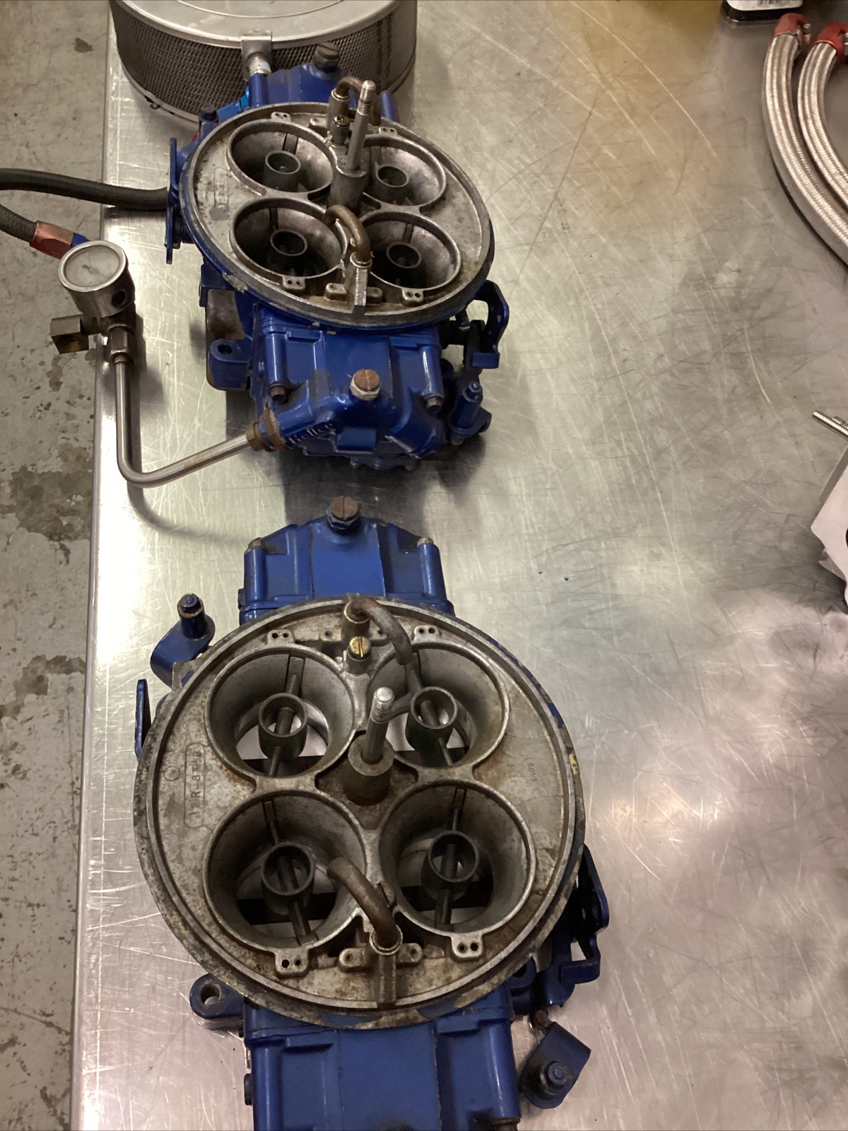 Two SC525 Dominator Carbs