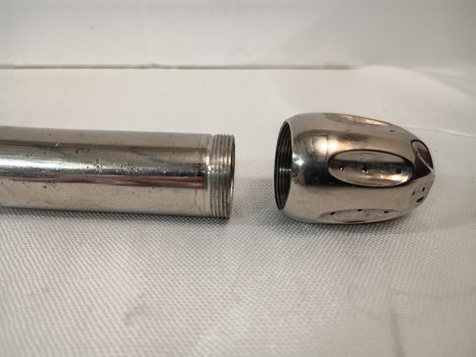 Vintage Unbranded Douche Bulb Syringe w/ metal nozzle