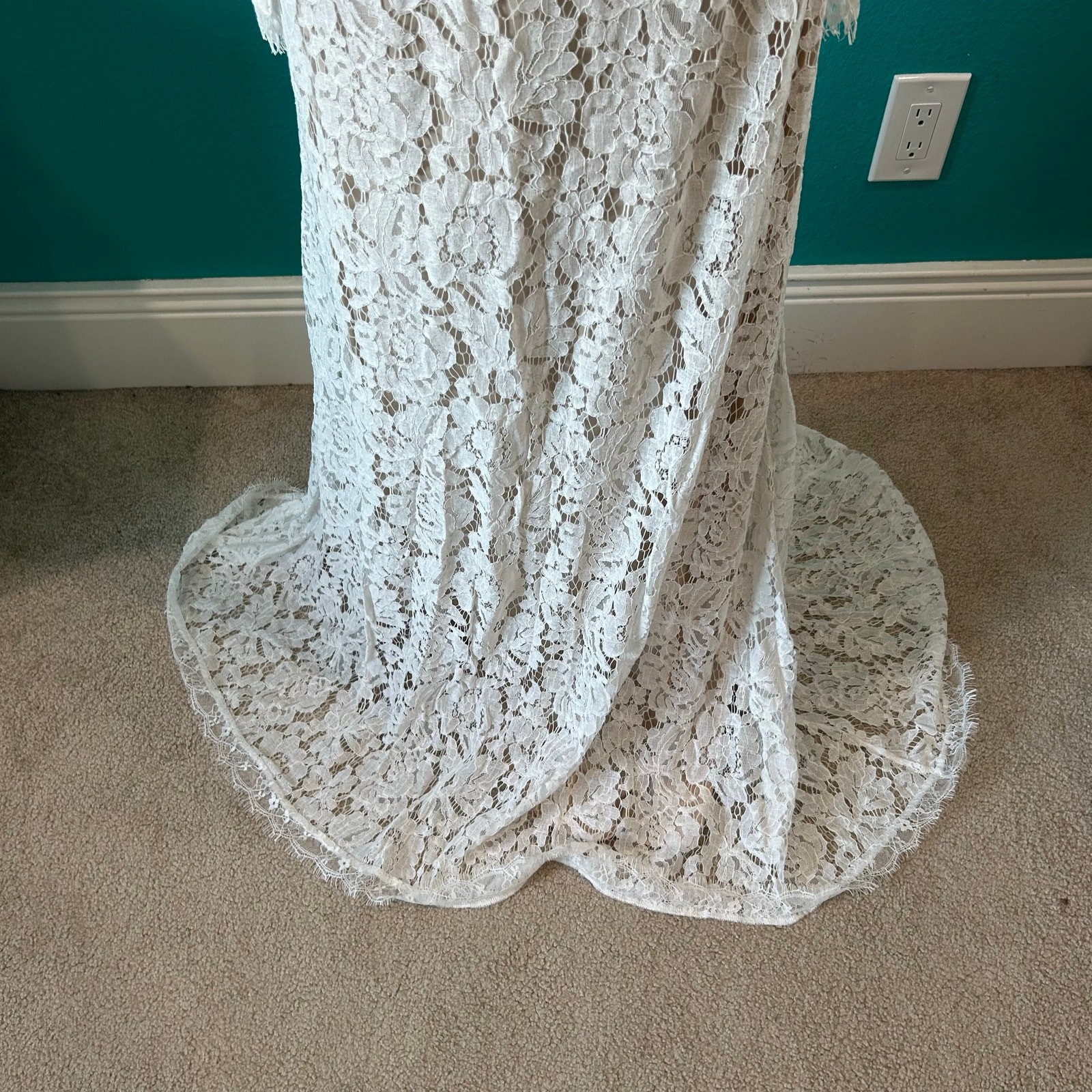 NWT Lulus Romance Dreamer White Lace Off-the-Shoulder Maxi Dress Bridal Bride L