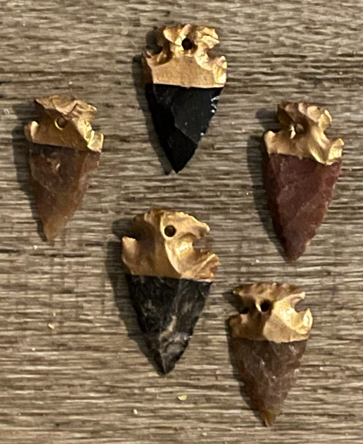 5 HAND-CARVED AGATE STONE ARROWHEAD PENDANTS-NATIVE AMERICAN/MOUNTAIN MAN-CRAFTS