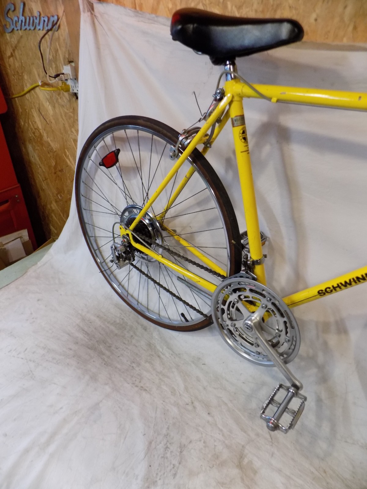 1974 SCHWINN LE TOUR MENS 10-SPEED ROAD BIKE SUPER SPORT VOYAGEUR 12 VINTAGE 74