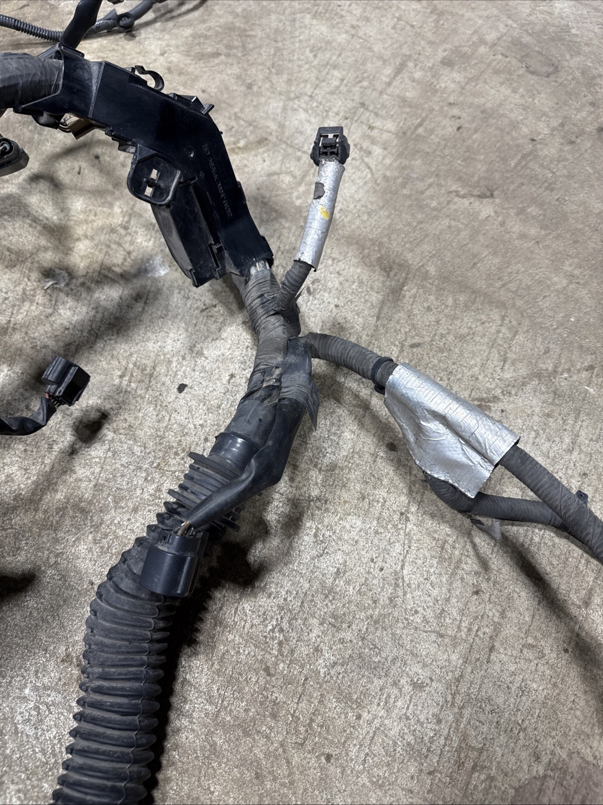 09-13 Infiniti G37 Sedan A/T VHR AWD Engine Wire Harness OEM