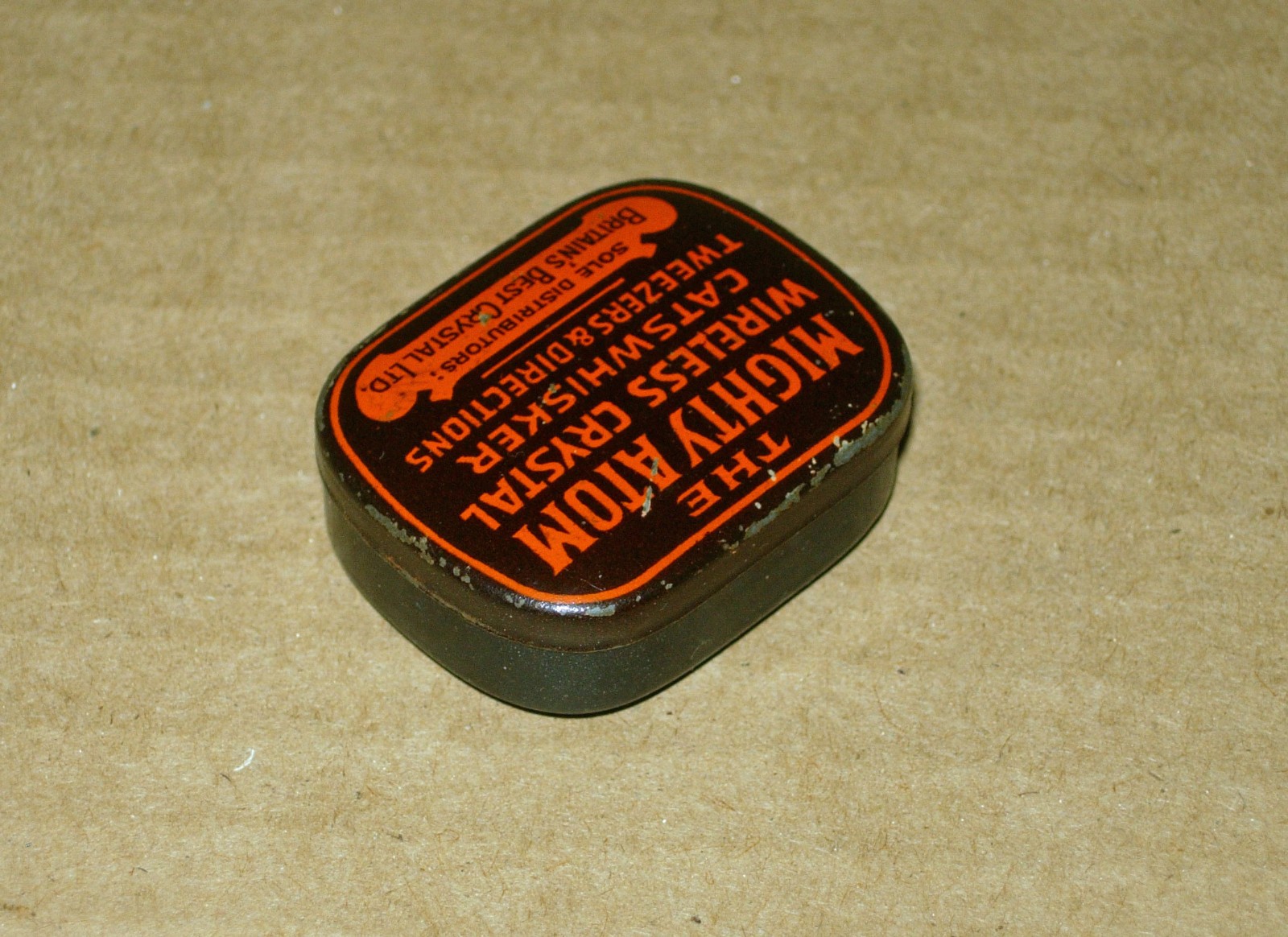 "MIGHTY ATOM" RADIO CRYSTAL WITH TIN, CATS WHISKER, TWEEZERS & INSTRUCTIONS (UK)