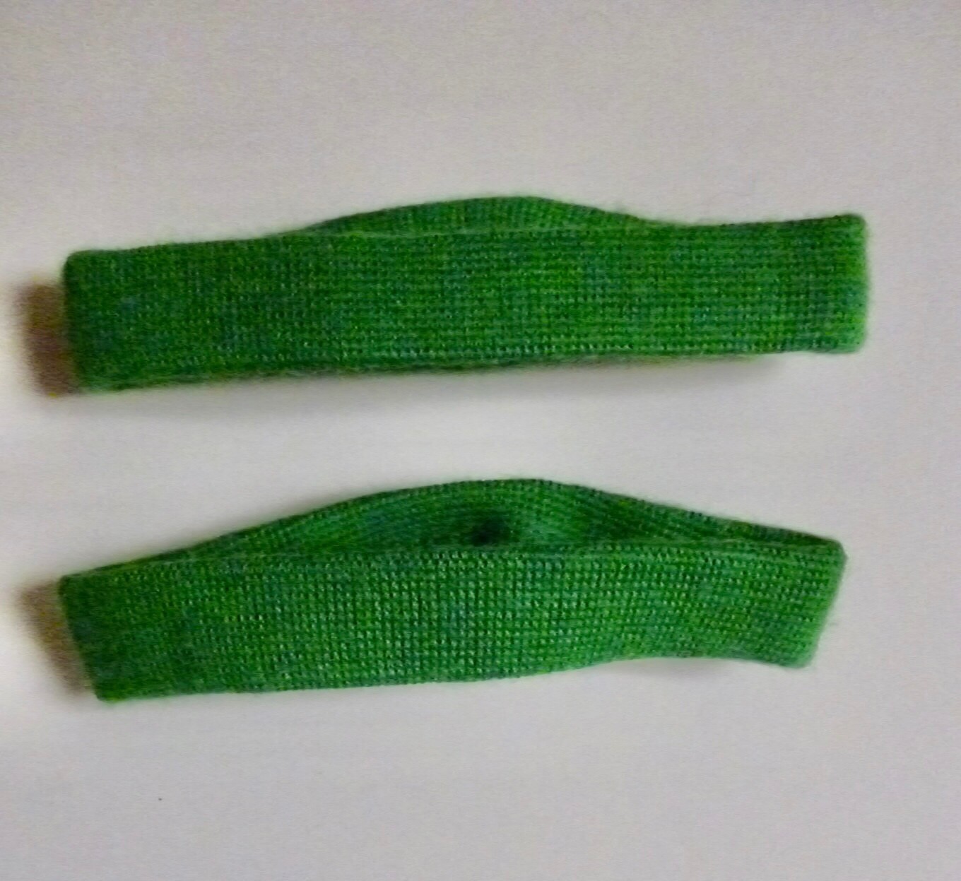 Nike Oregon Ducks Football Team Issue Dri-Fit BICEP BANDS Green/Yellow Strike