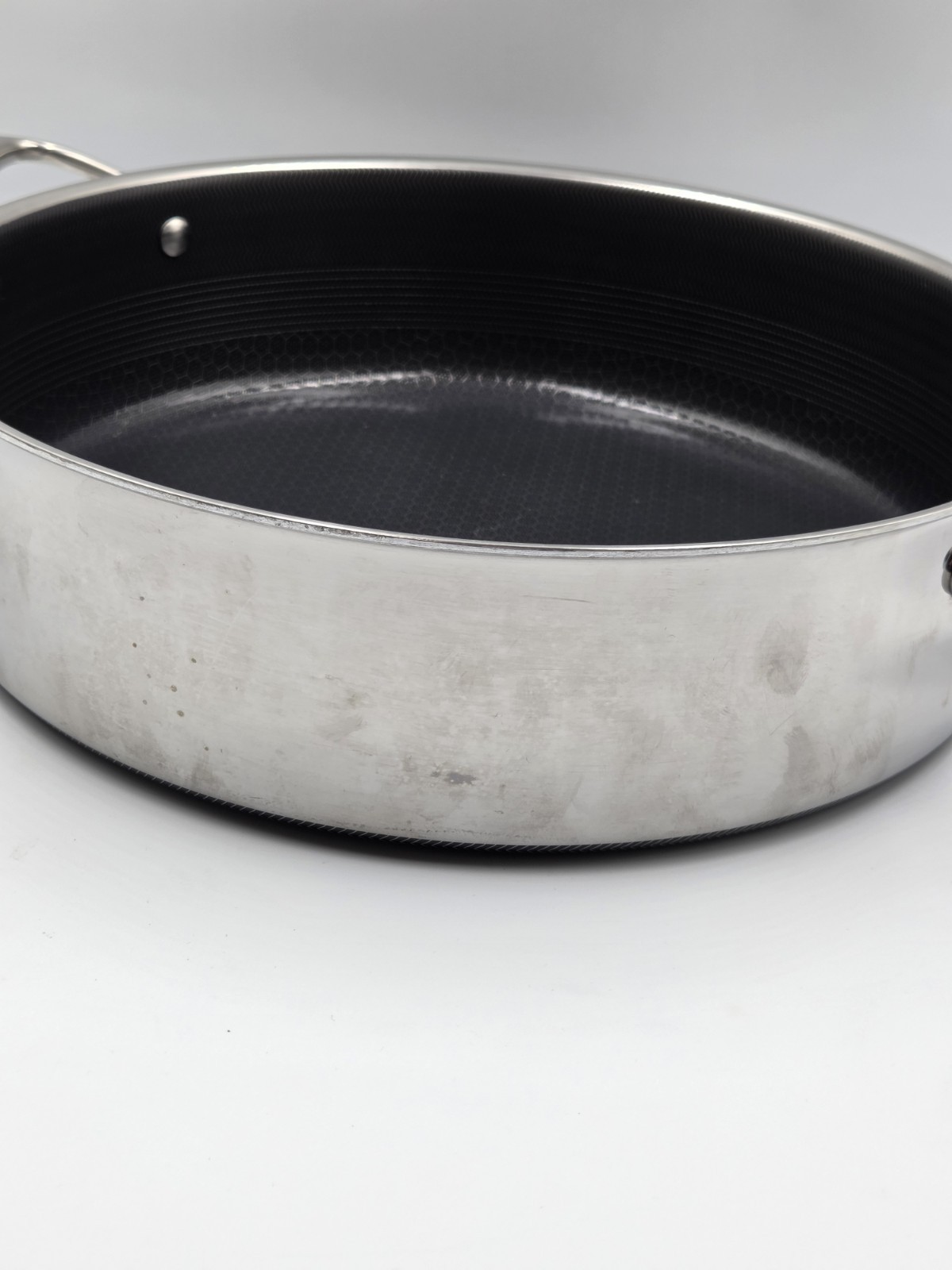 HexClad Hybrid 7-Quart Sauté Pan / Chicken Fryer - No Lid - Used Good Condition