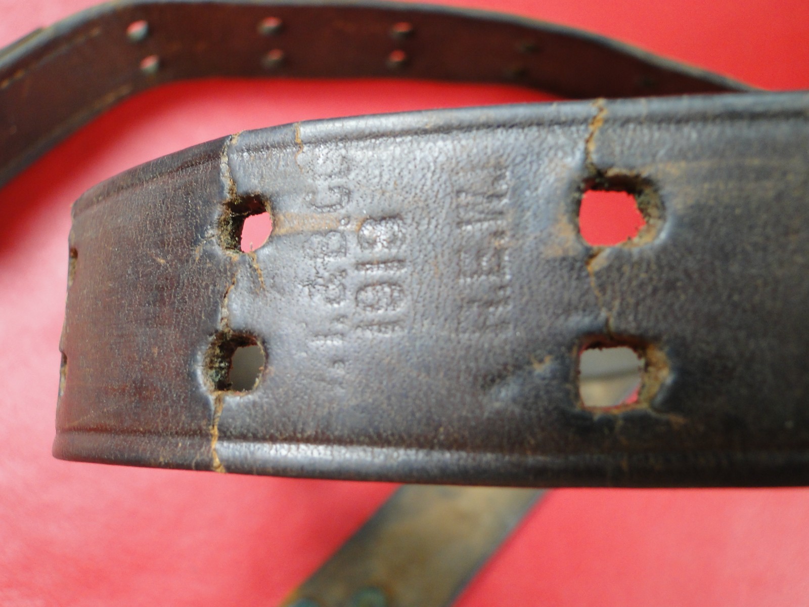 Sling U.S. M1907 Marked ``W.T.& B.Co / 1918 / R.E.W.`` (SMA3480)