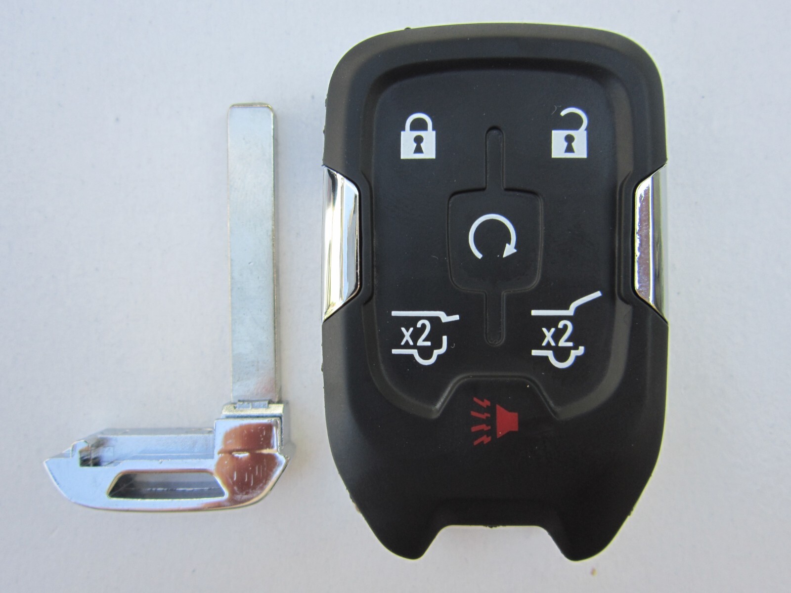 OEM 2015-2020 CHEVY SUBURBAN TAHOE KEYLESS REMOTE SMART KEY FOB 13529634