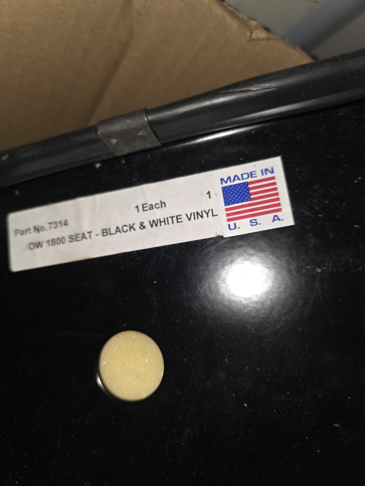 Oliver White 1800 Seat White Black 7315 7314 Made In USA NOS Open Box