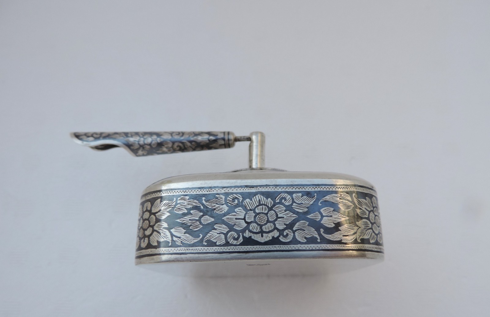 Thai Nakon Siam Sterling Silver Niello Pen Pencil Holder box Desktop Stand 205g