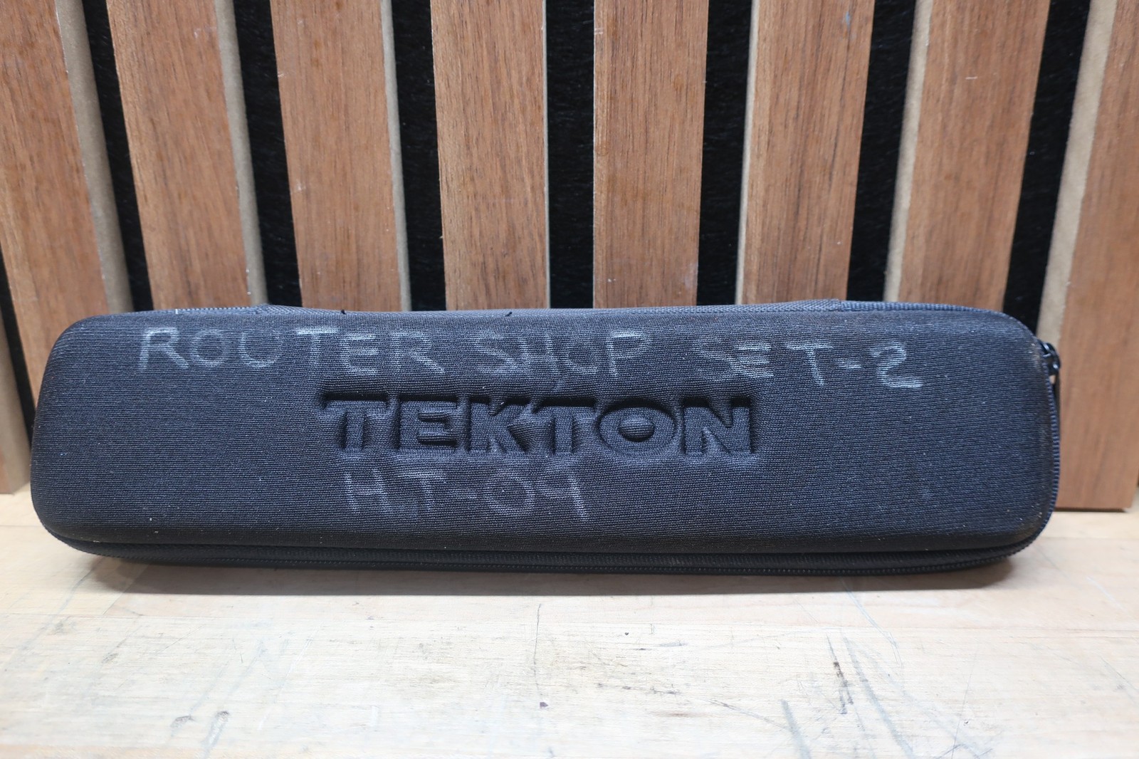 TEKTON TRQ-21101 | 1/4 Inch Drive Dual-Direction Micrometer Torque 10-150 in-lb