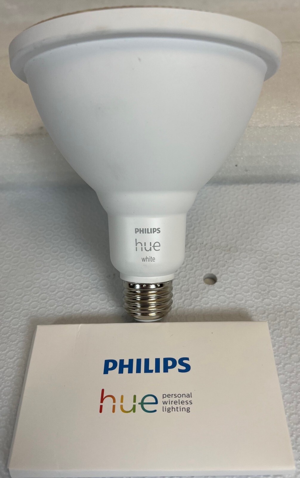 Philips PAR38 White LED Dimmable Smart Wireless FloodLight Bulb -FREE S/H