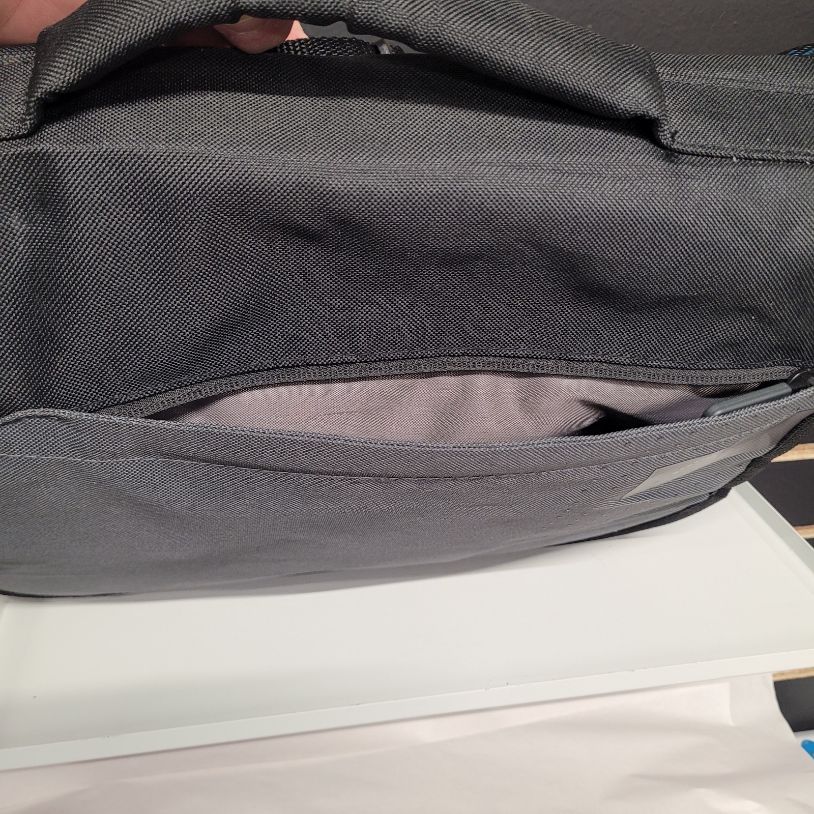 ResMed Airsense 11 Padded CPAP Carry Case W/ Shoulder Strap Gray Travel Bag