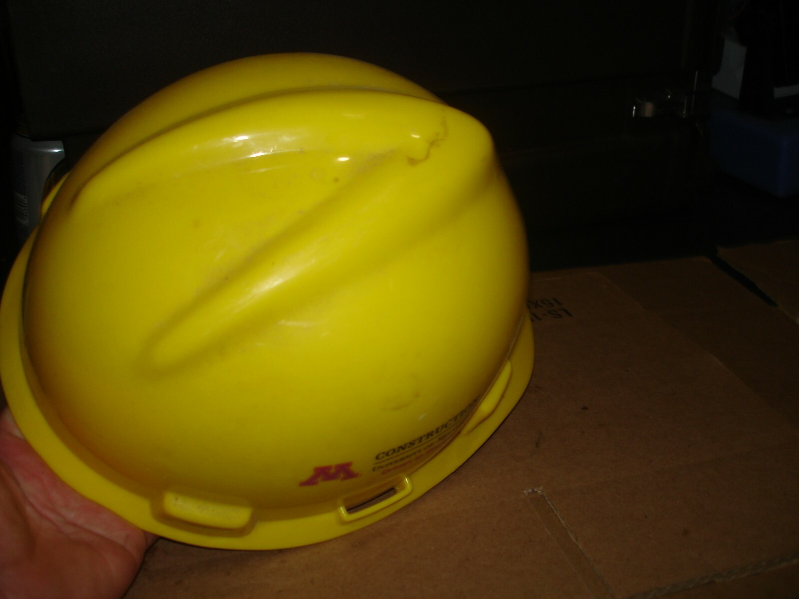 MSA V-gard yellow hard hat Univ. of Minnesota Gophers size medium