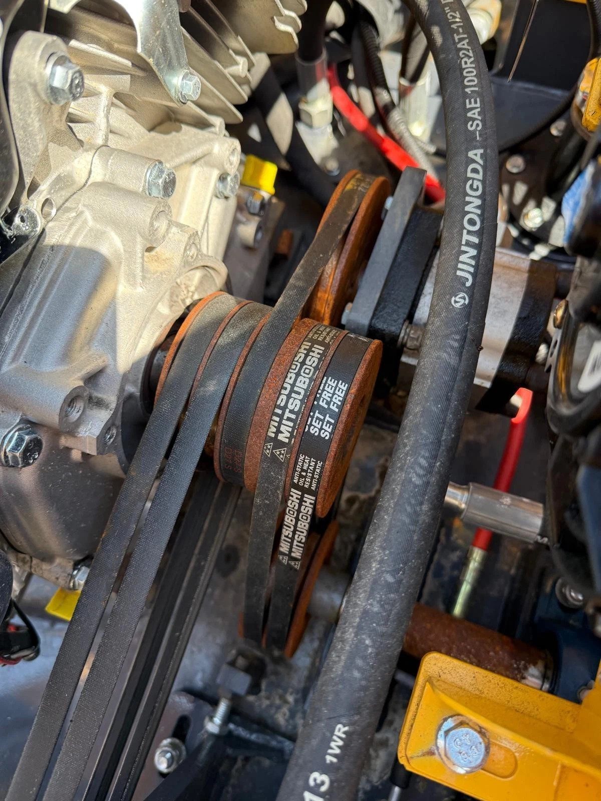 1 Ton Asphalt Roller BRIGGS & STRATTON ENGINE - EPA certified