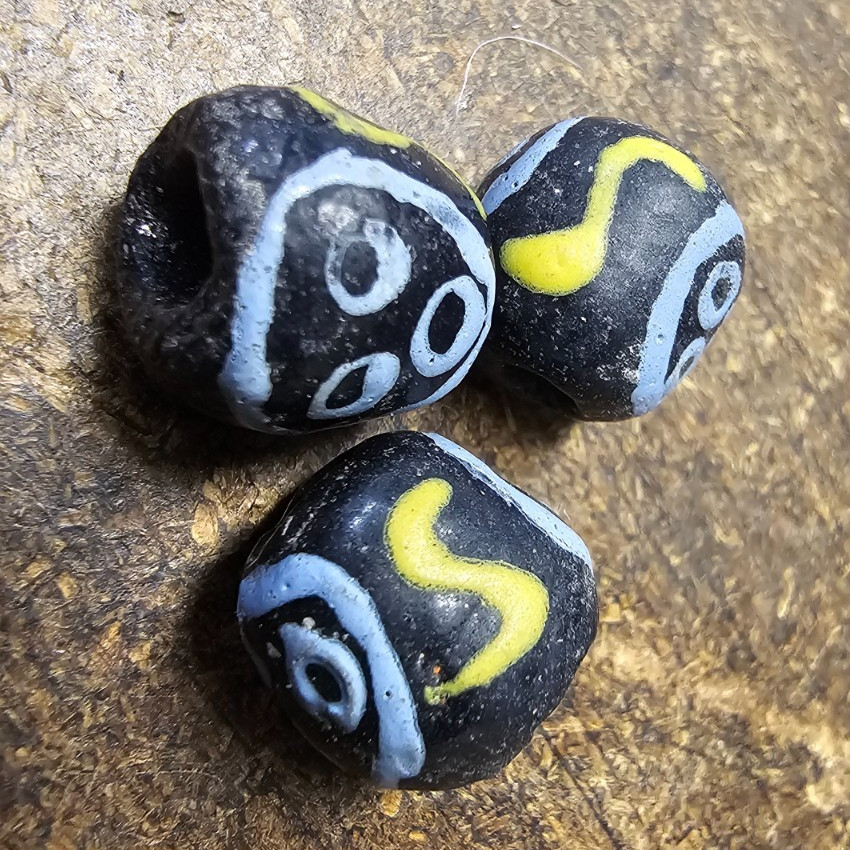 5 Baule Face Venetian Trade Beads