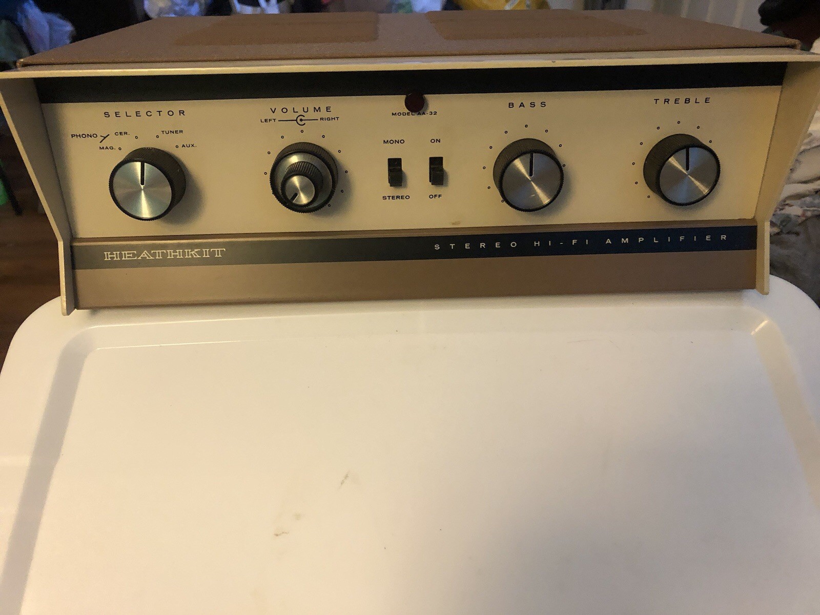 Heathkit AA-32 Stereo Amplifier in excellent working condition