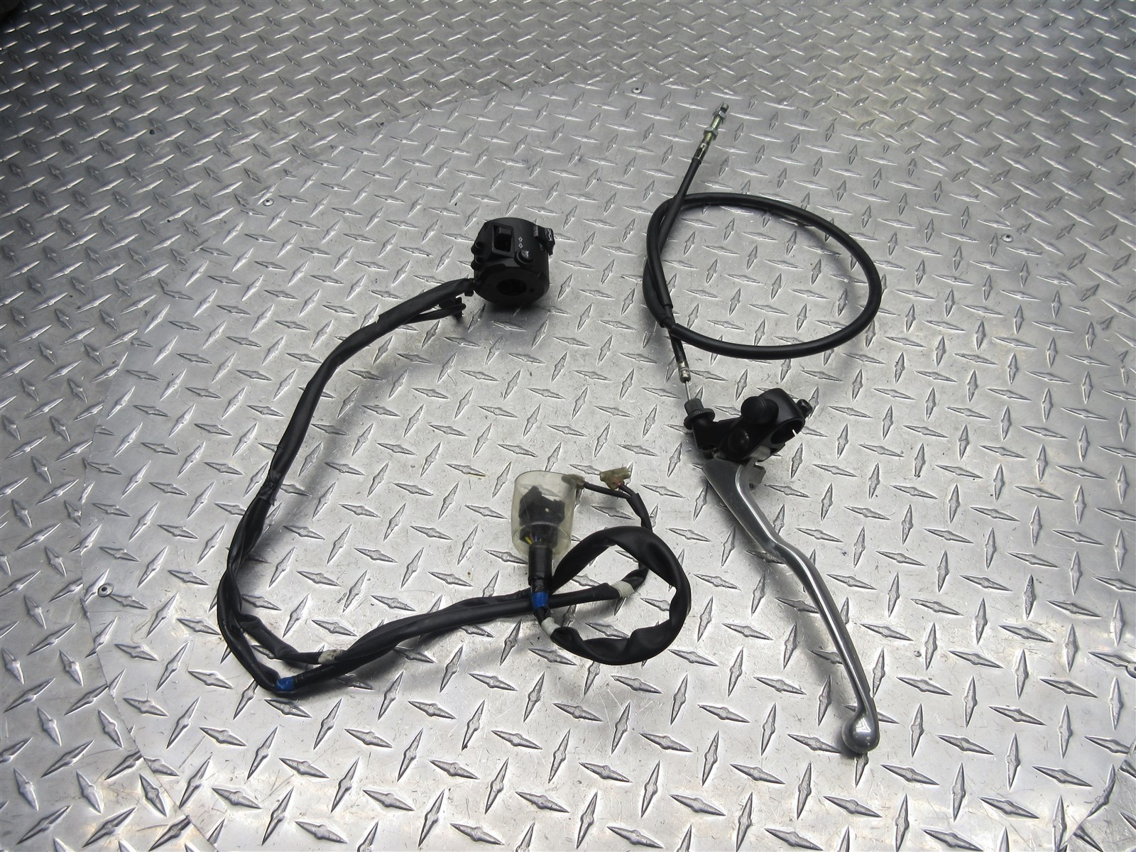 2025 25-26 Yamaha YZFR3 R3 Left Switch Clutch Control Lever Perch Cable Lot