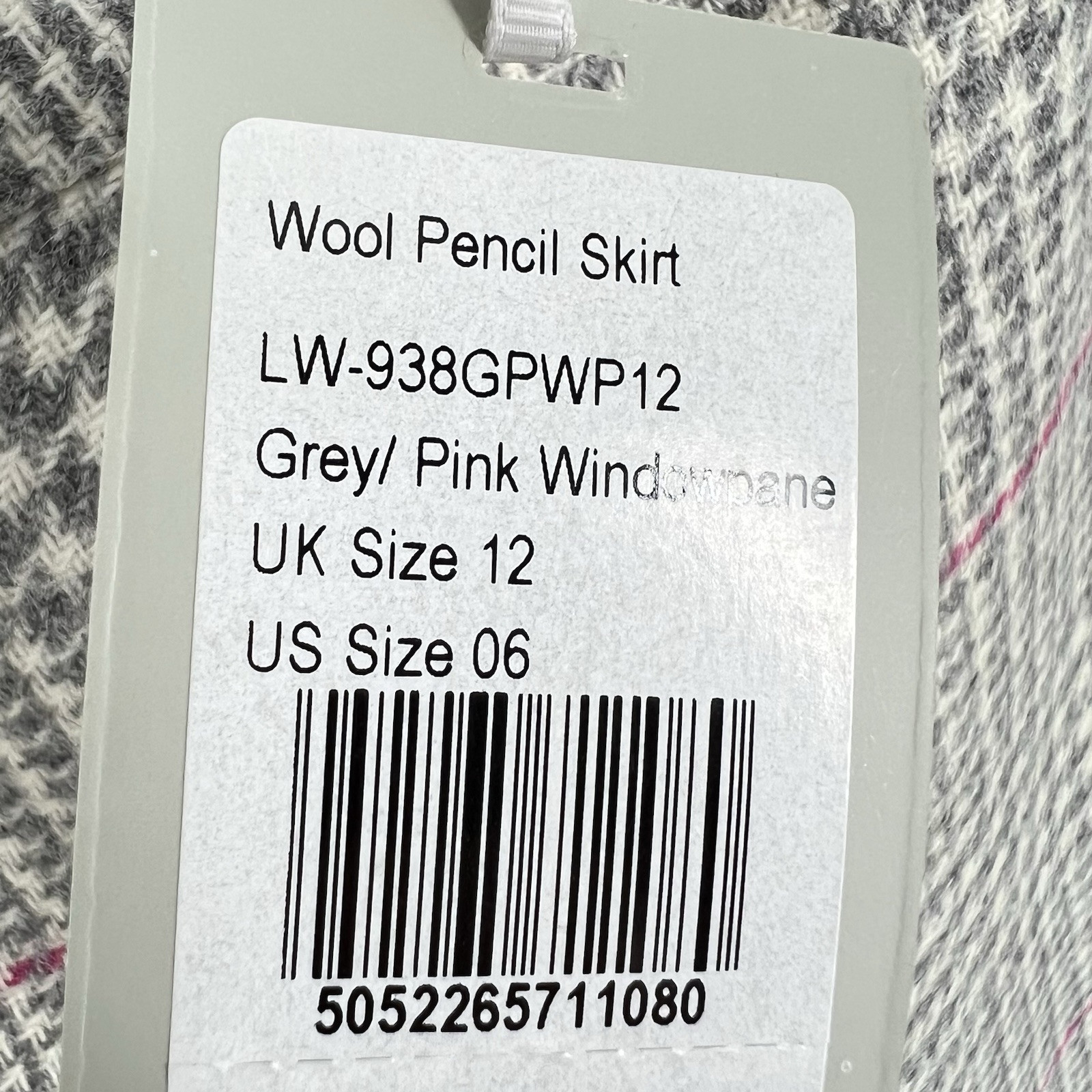 PURE Collection Pencil Skirt Womens Size 6 Ivory Gray Glen Plaid Wool by Moon