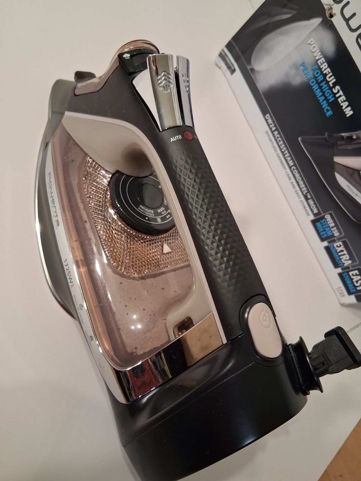 Rowenta Access Stainless Steel Soleplate Steam Iron Retractable Cord DW2459