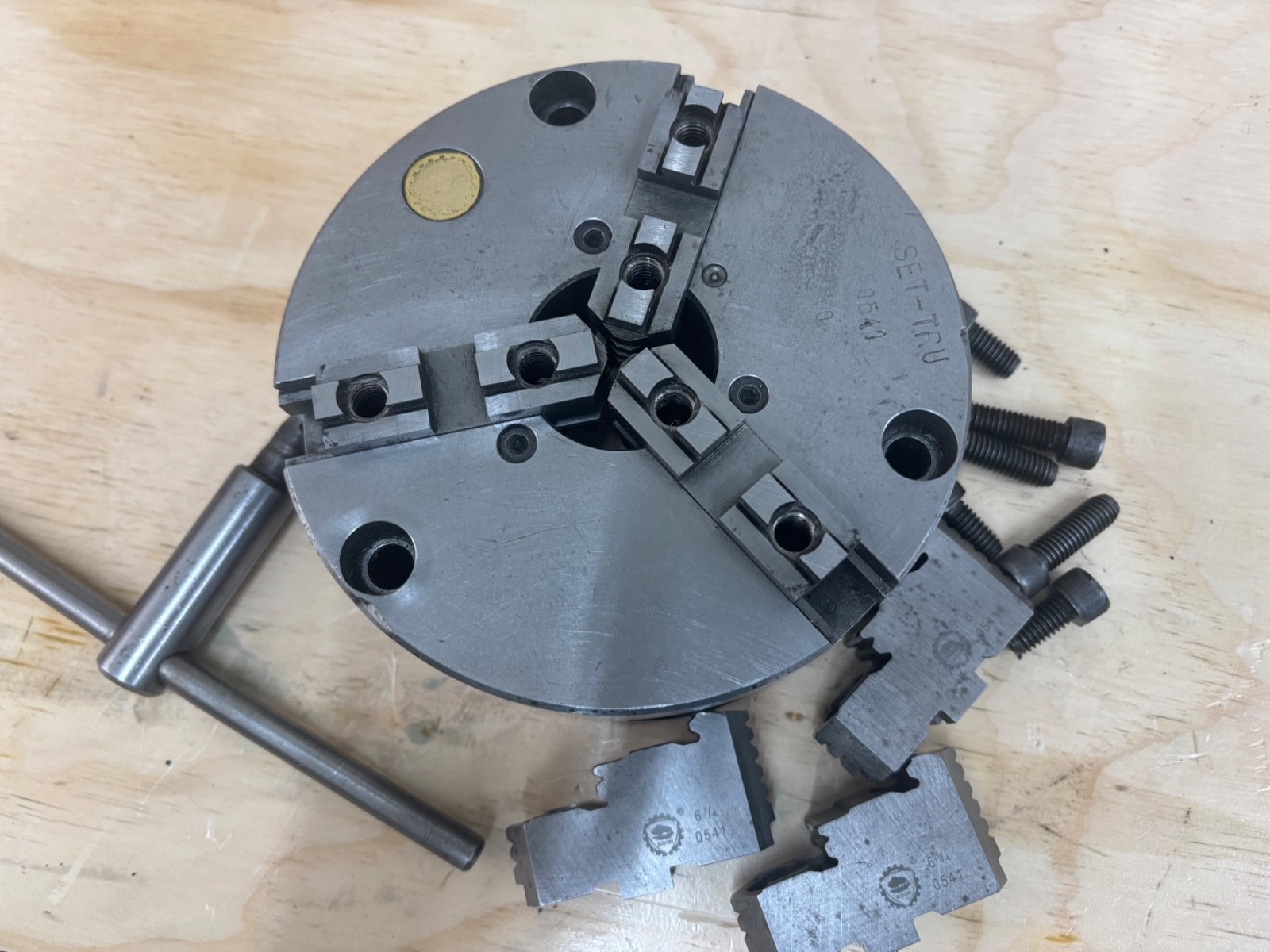 Bison Set Tru 6 1/4” 3 Jaw Metal Lathe Chuck With Reversible Jaws