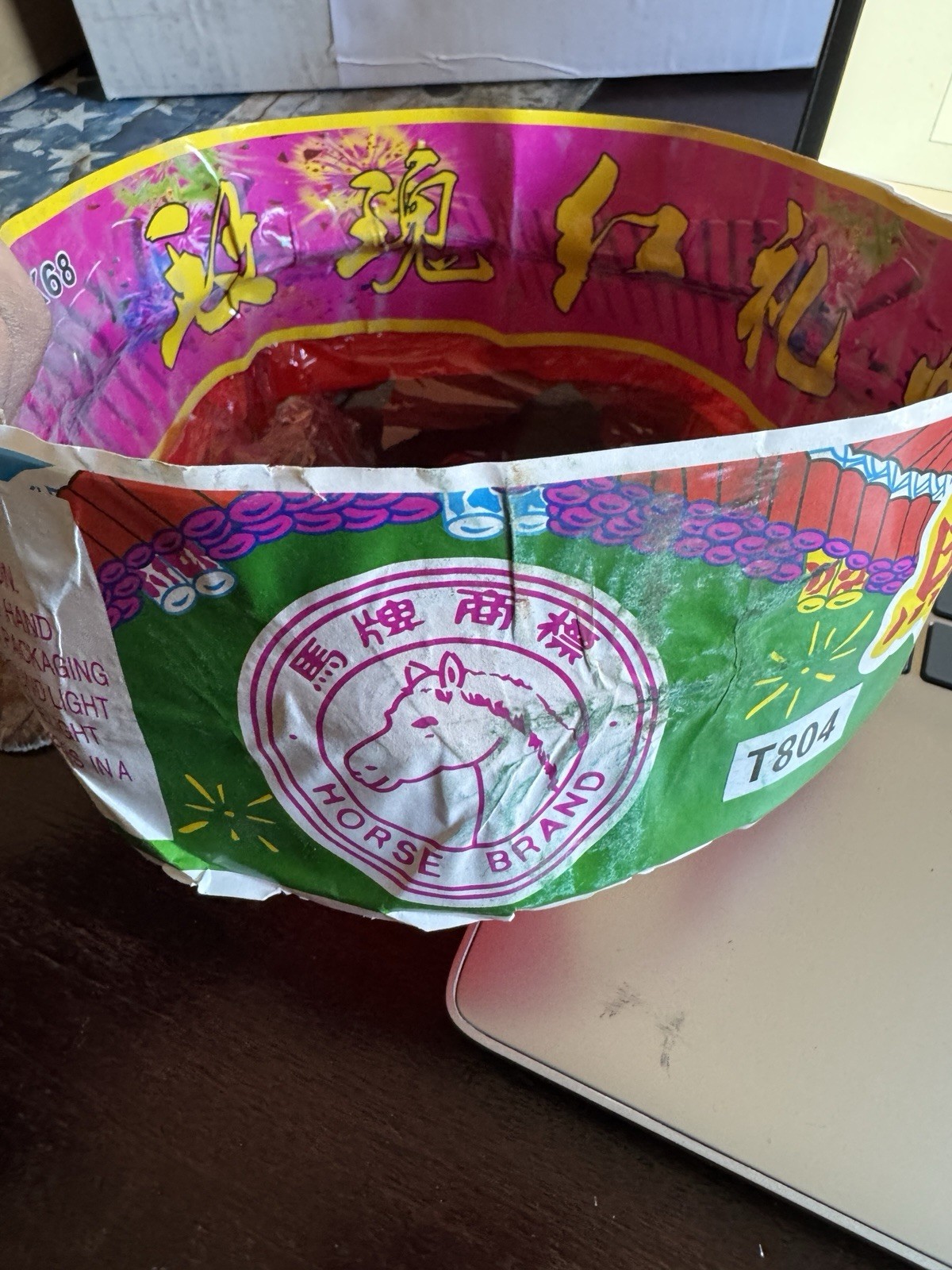 HORSE BRAND Tau All red Celebration firecrackers Roll lable 5k. no dot or un0336