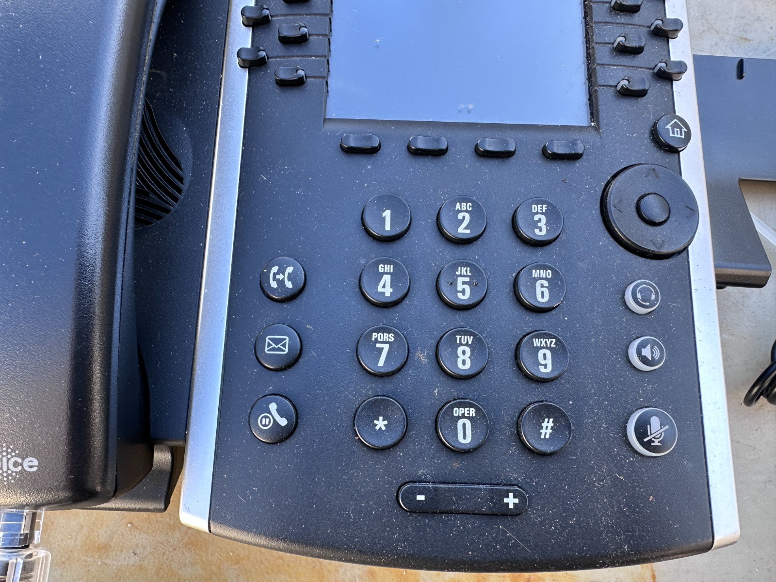 Polycom VVX410 Gigabit IP Phone w/Power supply, anti-twist handset connector