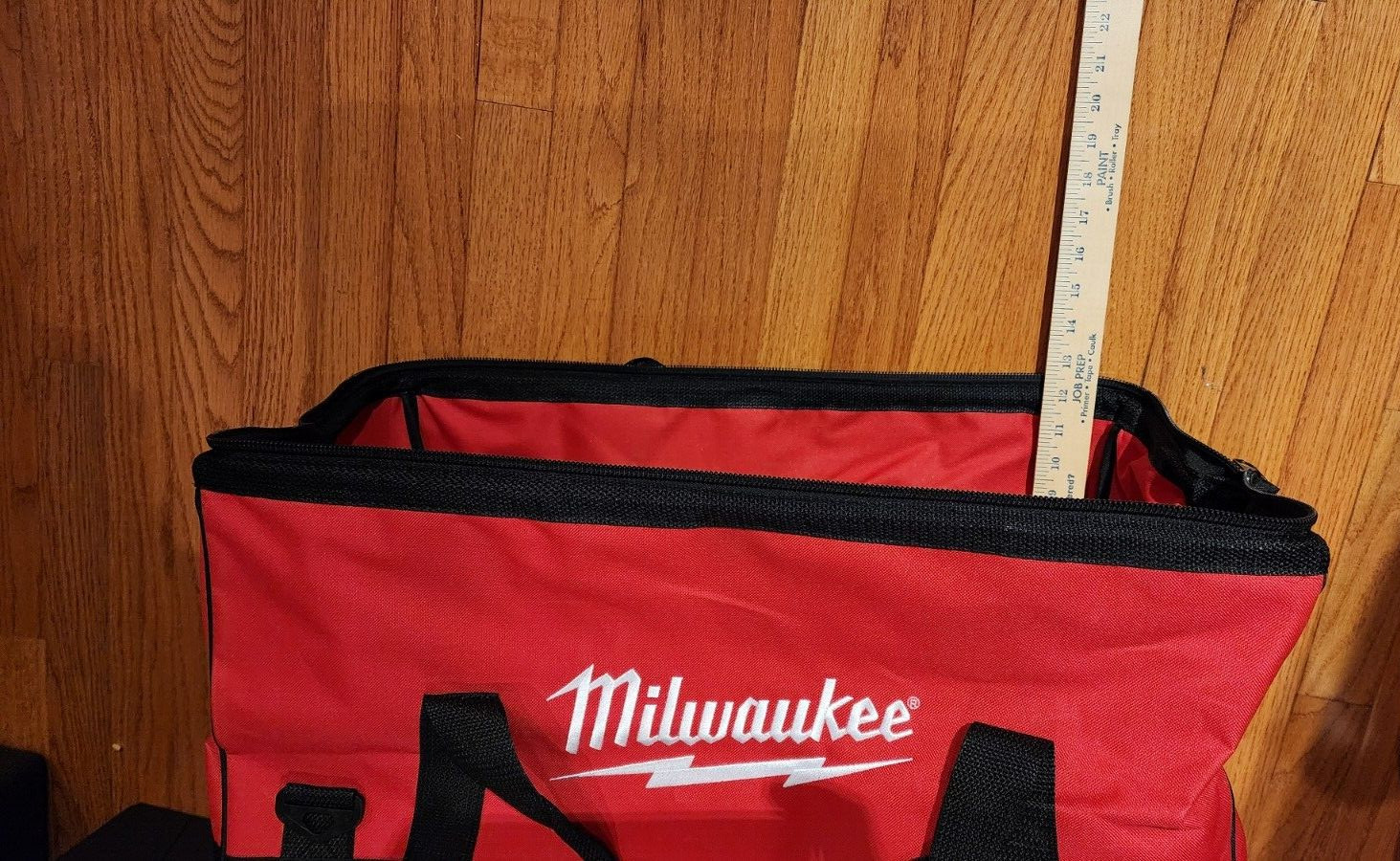 New Large Milwaukee Heavy Duty Duffel Tool Bag 22"L X 10.5"W X 12"H W/ Strap