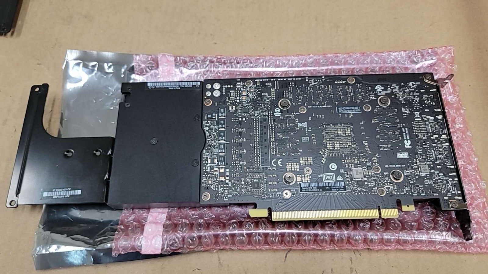 Lenovo FRU: 02RJ009 Nvidia Quadro RTX 4000 (3xDP,1xVirtualLink) - 8GB GDDR6