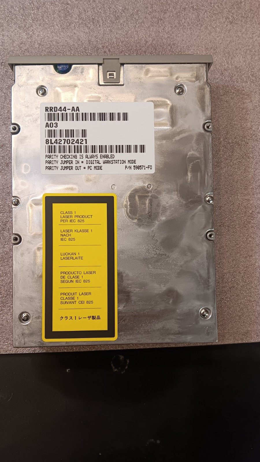 DEC/TOSHIBA XM-3501B CD-ROM DRIVE 50-PIN SCSI RRD44-AA 590571-FO