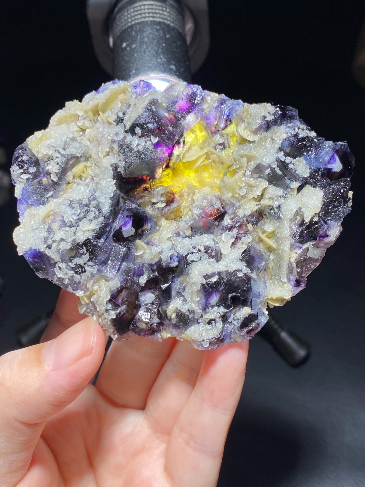 Exquisite Natural Purple Phantom Cubic Fluorite crystal Specimen，Inner Mongolia