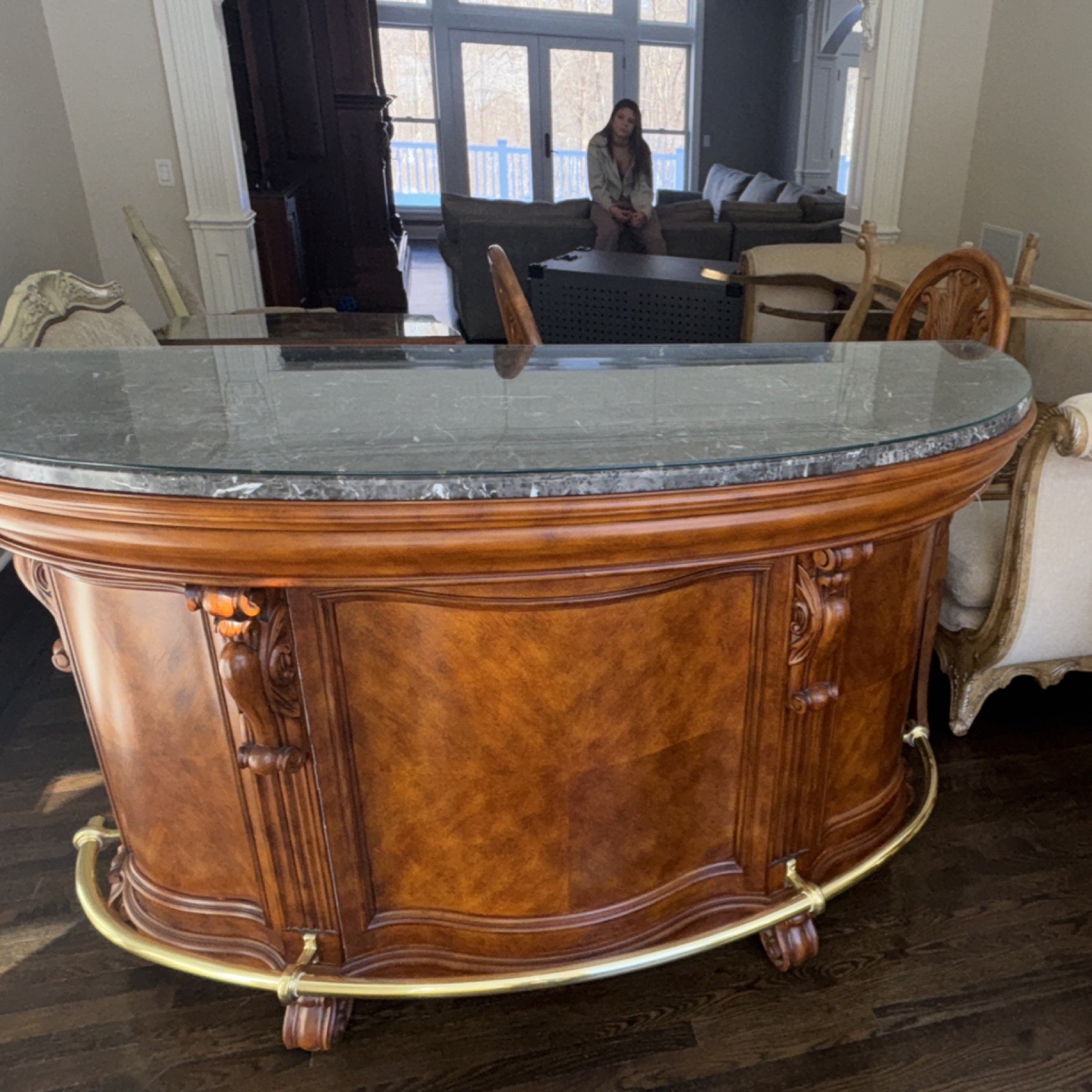 Pulaski Wood Bar Cabinet with Marble Top, Brass Handles, three bar stool’s