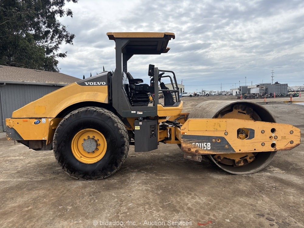 2016 Volvo SD115B 84" Smooth Drum Vibratory Ride On Roller Compactor bidadoo