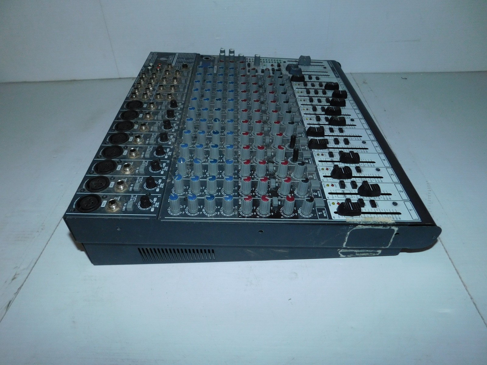 BEHRINGER XENYX 2222 FX PREMIUM 22INPUT 2/2 SUB MIXER (SML13)